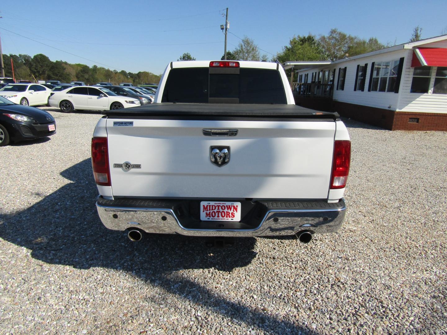 2011 White Dodge Ram 1500 SLT Crew Cab 2WD (1D7RB1CT3BS) with an 5.7L V8 OHV 16V engine, Automatic transmission, located at 15016 S Hwy 231, Midland City, AL, 36350, (334) 983-3001, 31.306210, -85.495277 - Photo#6